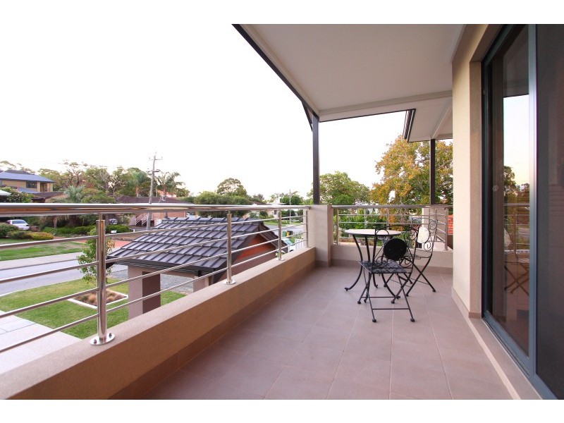 15A Roberts Rd, Attadale WA 6156