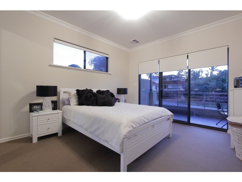 15A Roberts Rd, Attadale WA 6156