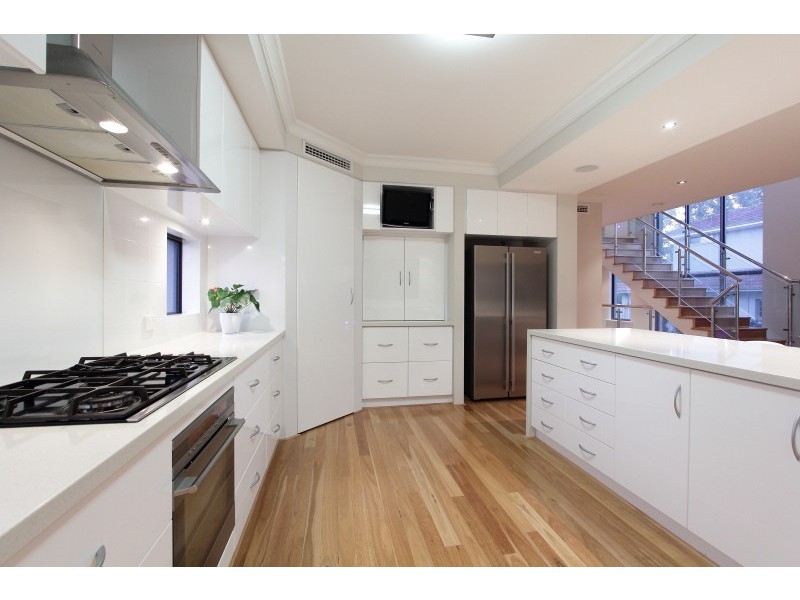 15A Roberts Rd, Attadale WA 6156