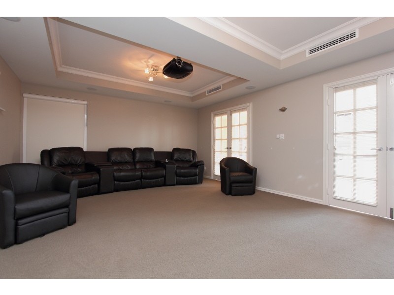 15A Roberts Rd, Attadale WA 6156