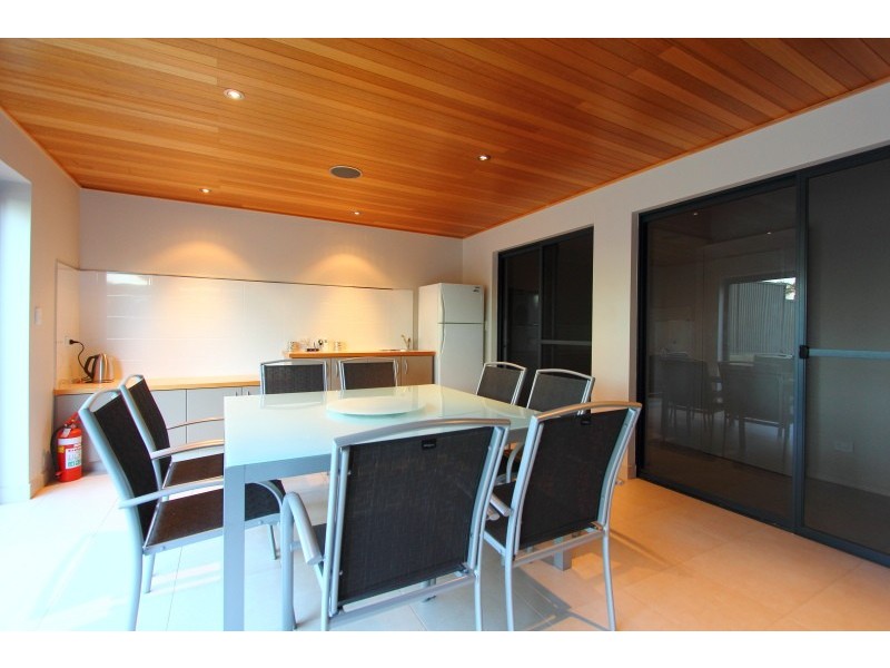 15A Roberts Rd, Attadale WA 6156