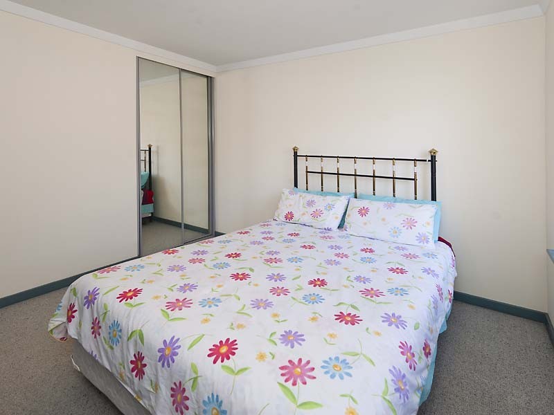 4/16 Kintail Rd, Applecross WA 6153