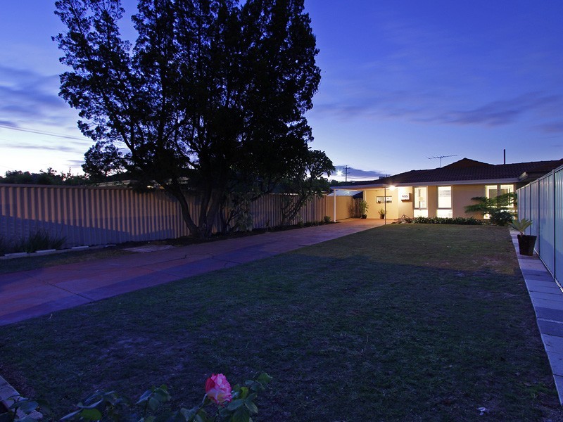 422a Marmion St, Myaree WA 6154