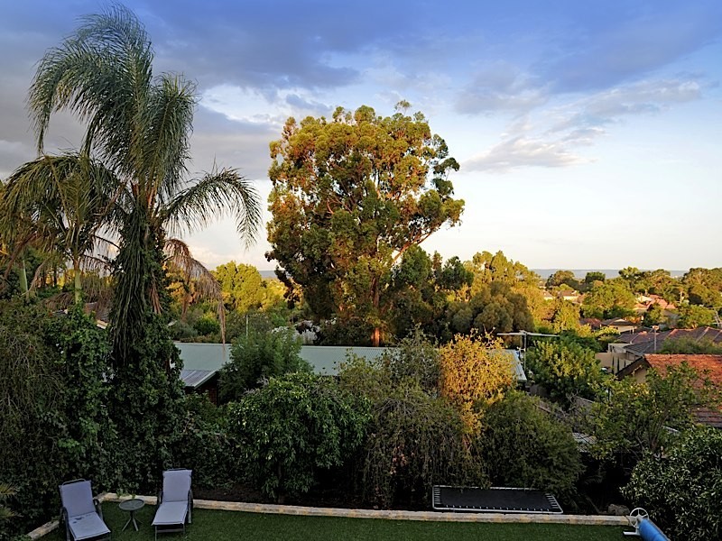 27 Polglass Way, Ardross WA 6153