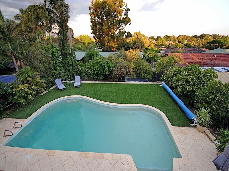 27 Polglass Way, Ardross WA 6153