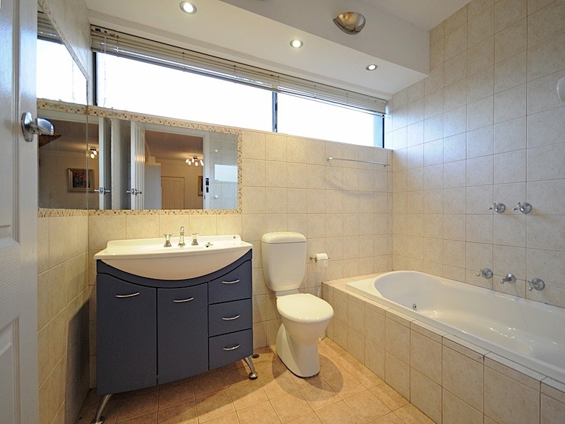 27 Polglass Way, Ardross WA 6153