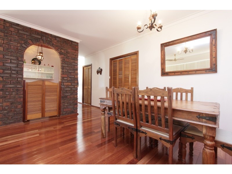 48 Pembury Road, Thornlie WA 6108
