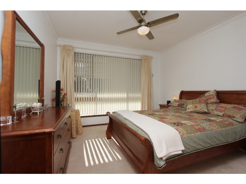 48 Pembury Road, Thornlie WA 6108