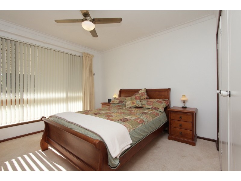 48 Pembury Road, Thornlie WA 6108