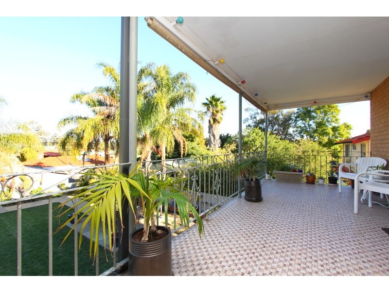 48 Pembury Road, Thornlie WA 6108