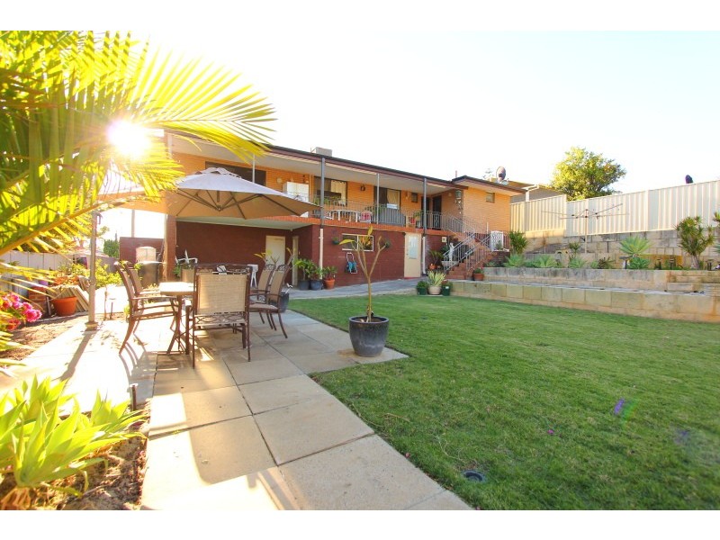 48 Pembury Road, Thornlie WA 6108