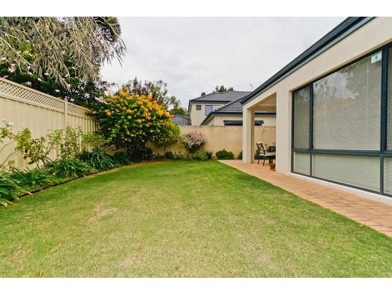 42A Macrae Road, Applecross WA 6153
