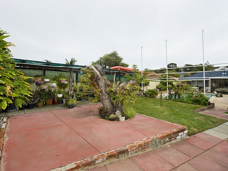 371 Marmion St, Melville WA 6156