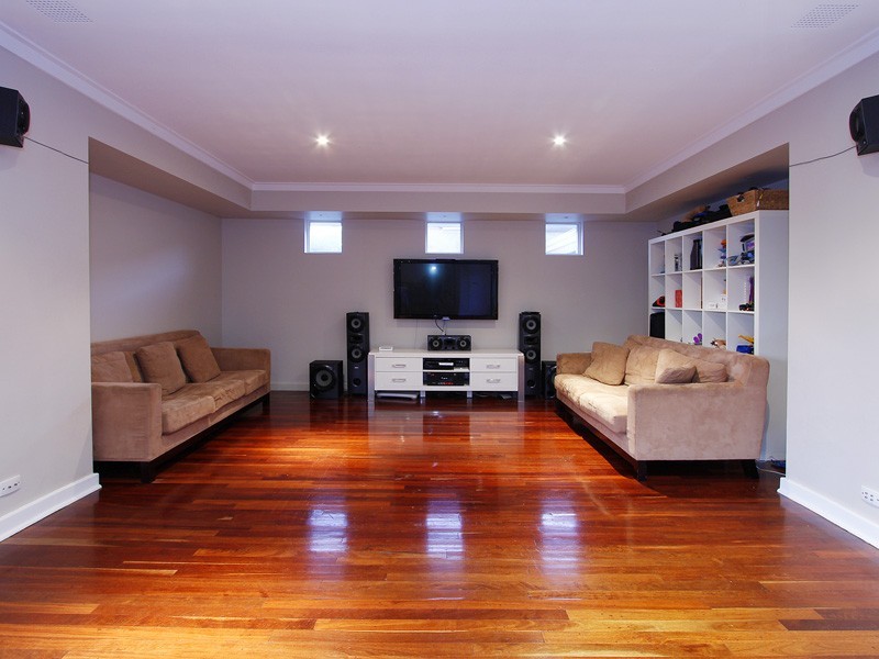 4 Boston Way, Booragoon WA 6154