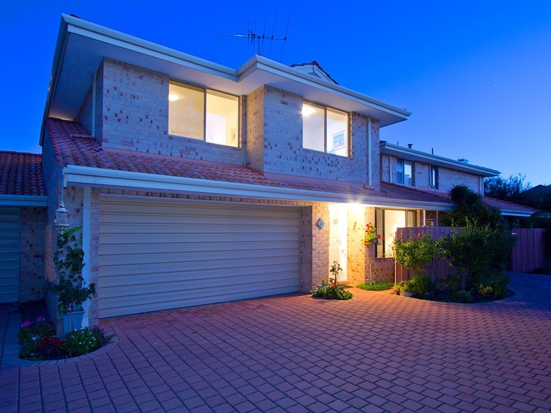 2/20 Fletcher Street, Applecross WA 6153
