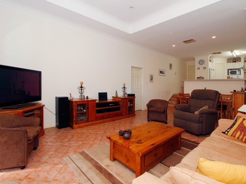 163A Kitchener Rd, Alfred Cove WA 6154