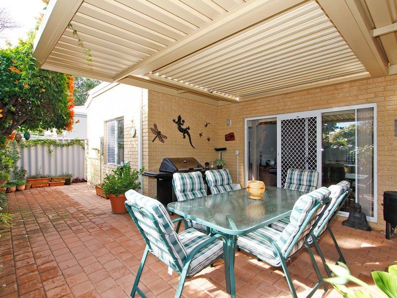 163A Kitchener Rd, Alfred Cove WA 6154