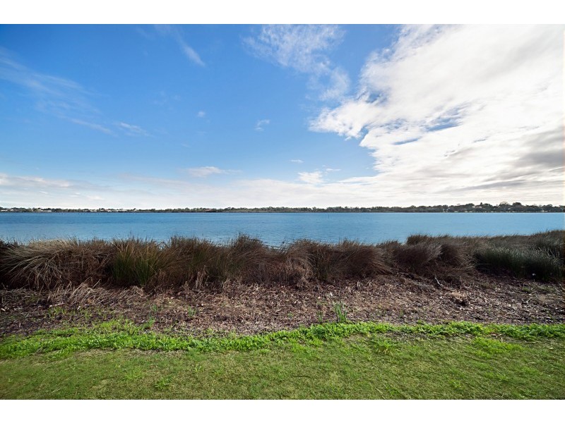 323 Riverton Drive N, Shelley WA 6148