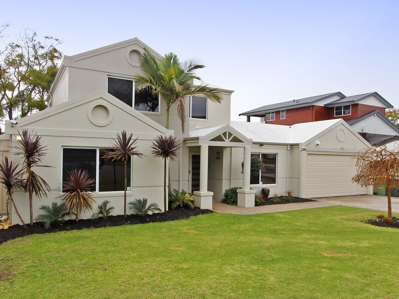 11 Park Road, Mount Pleasant WA 6153