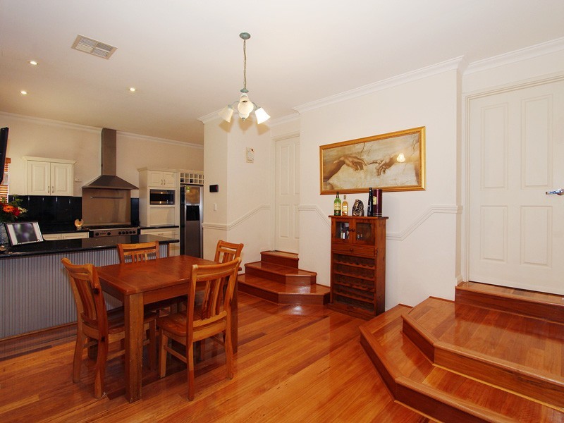 11 Park Road, Mount Pleasant WA 6153