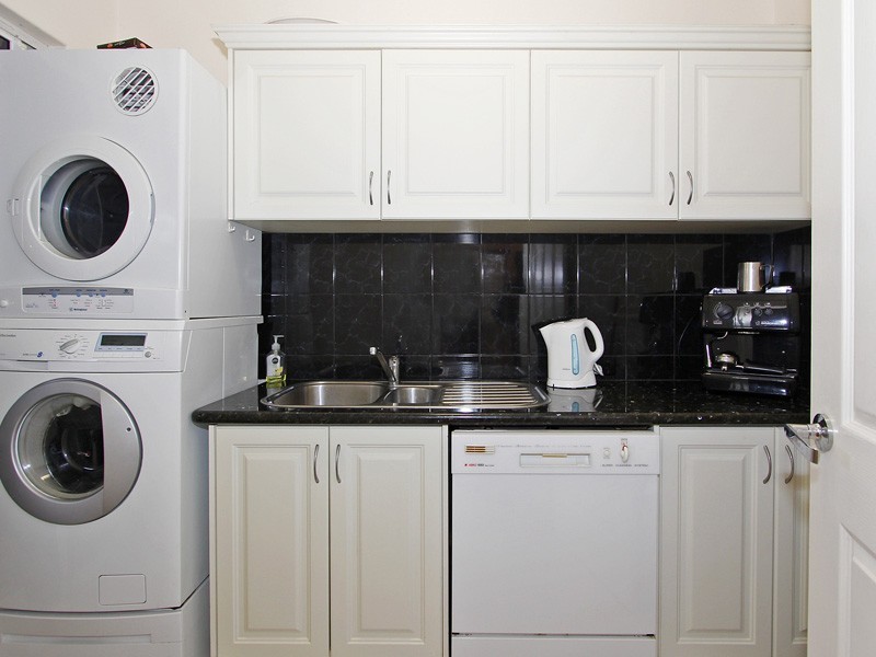 11 Park Road, Mount Pleasant WA 6153