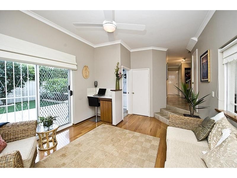 12A Hawkins St, Mount Pleasant WA 6153