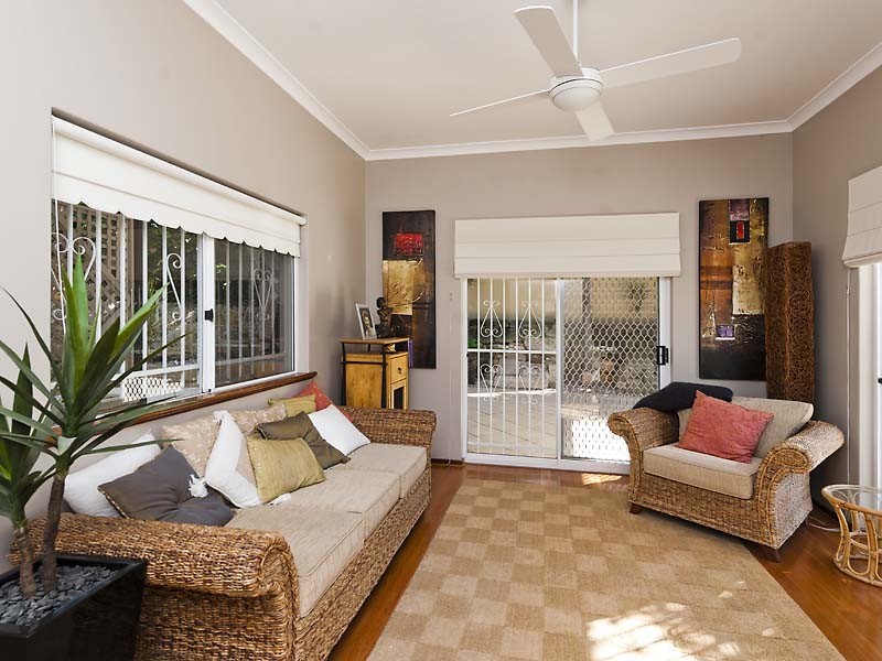 12A Hawkins St, Mount Pleasant WA 6153