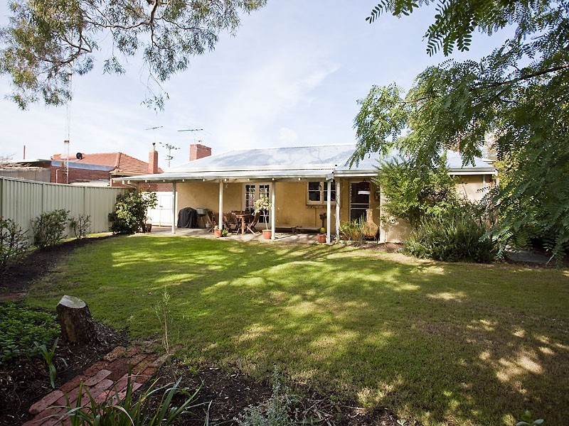 124 Leach Hwy, Melville WA 6156