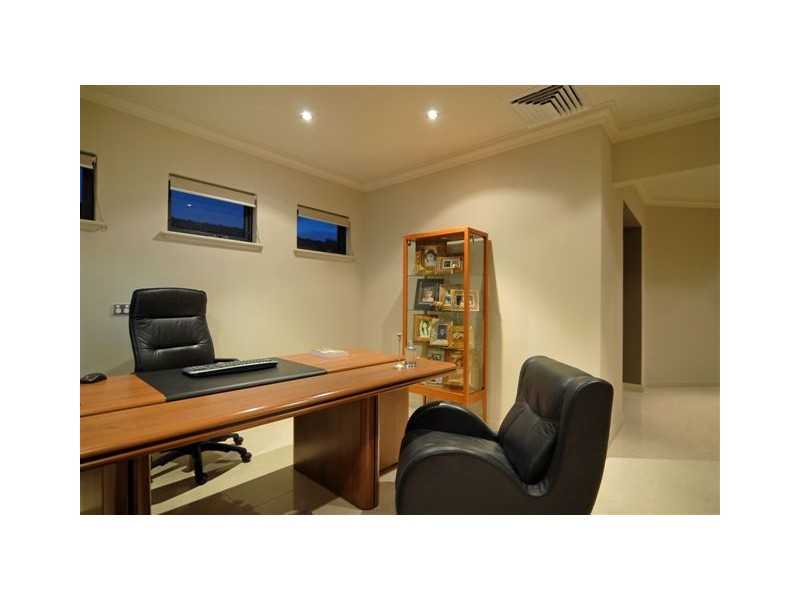 7 Fourth Ave, Applecross WA 6153