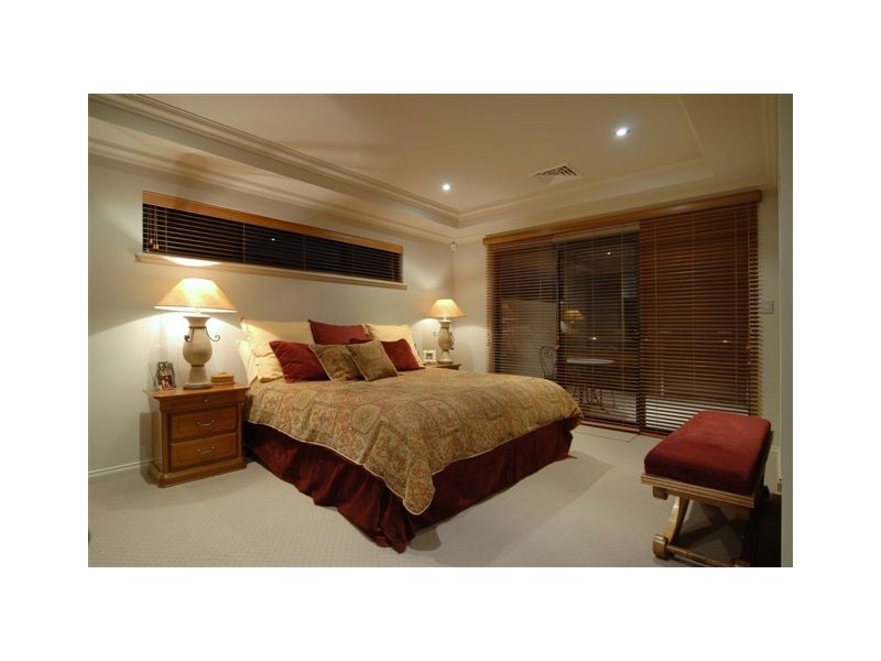 7 Fourth Ave, Applecross WA 6153