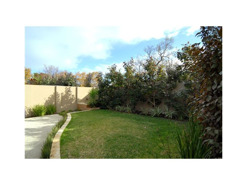 7 Fourth Ave, Applecross WA 6153