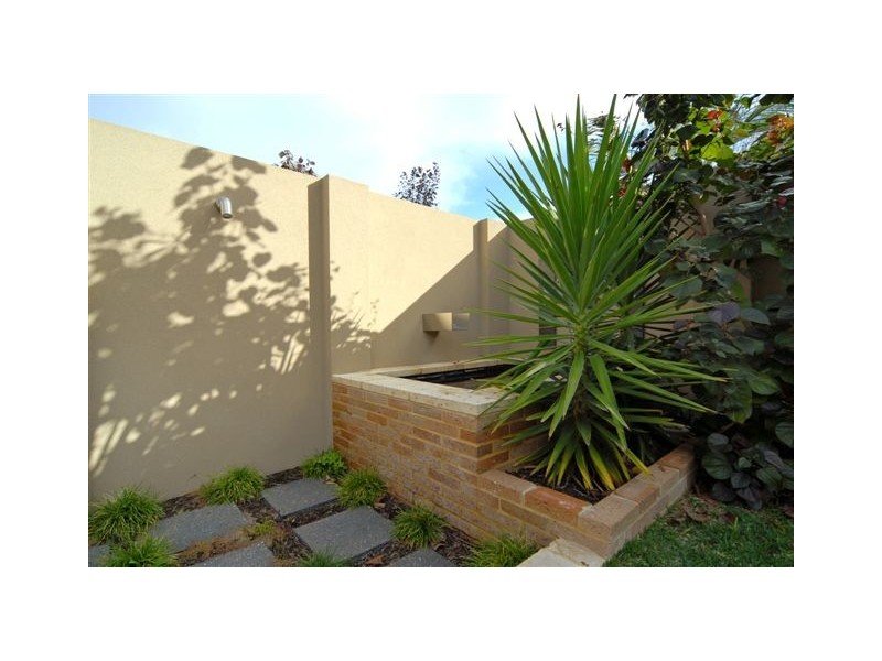 7 Fourth Ave, Applecross WA 6153