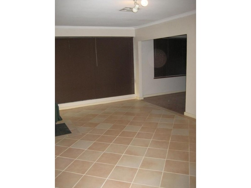 2a Lilacdale Road, Innaloo WA 6018