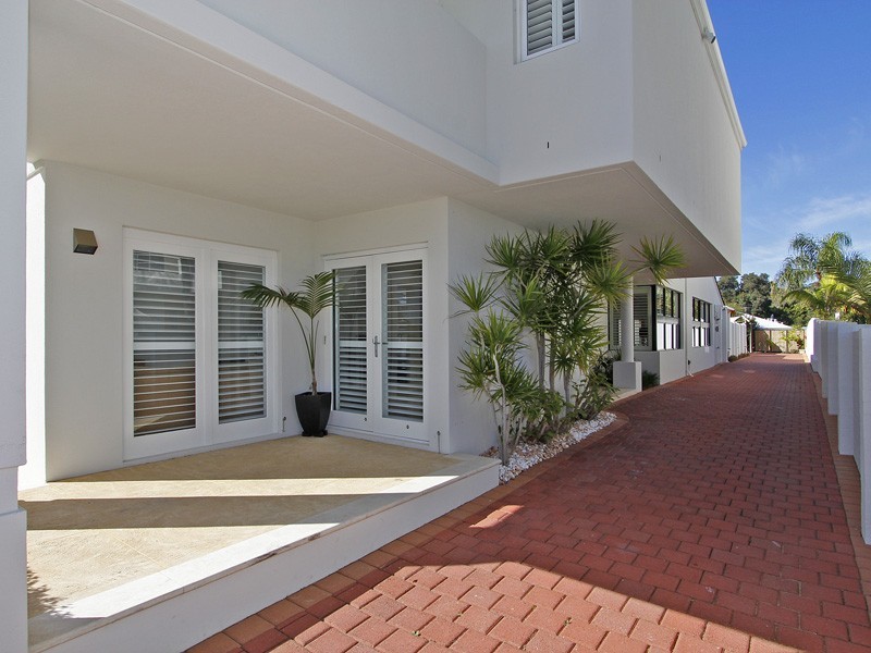 25B Dunkley Ave, Applecross WA 6153