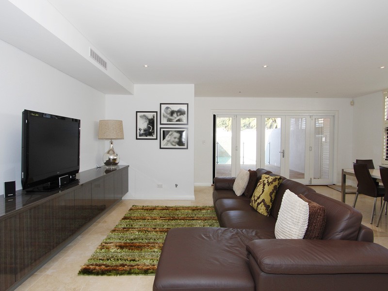 25B Dunkley Ave, Applecross WA 6153