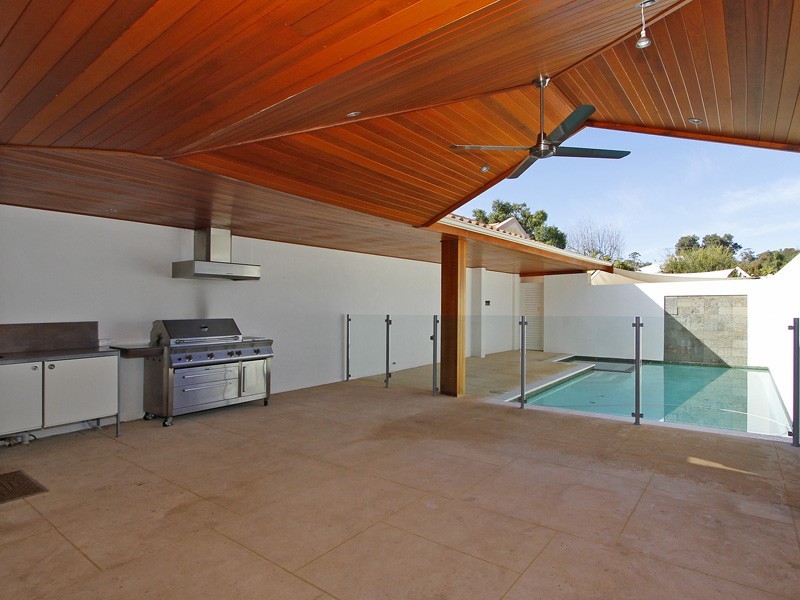 25B Dunkley Ave, Applecross WA 6153