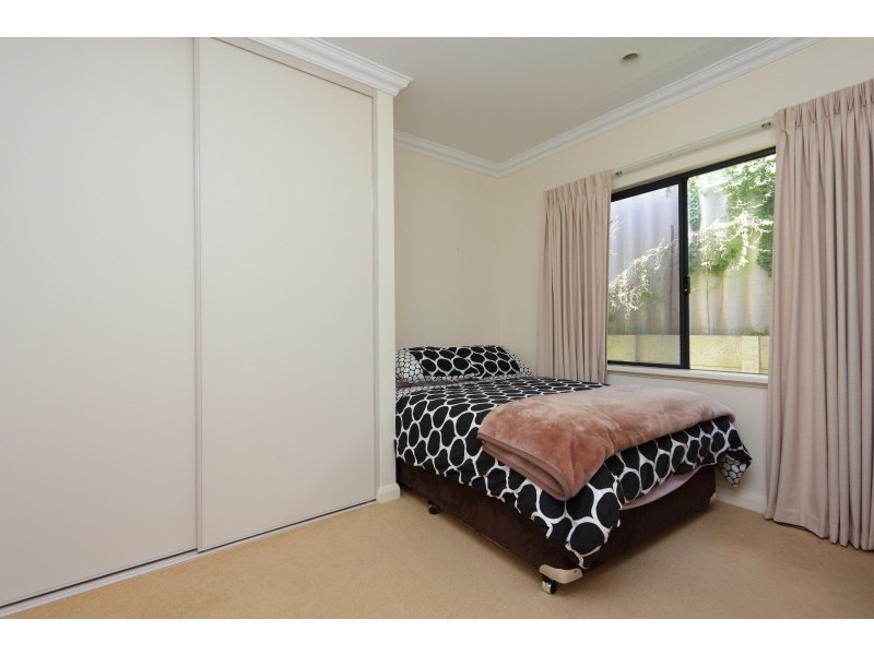 6B Mitchell St, Ardross WA 6153