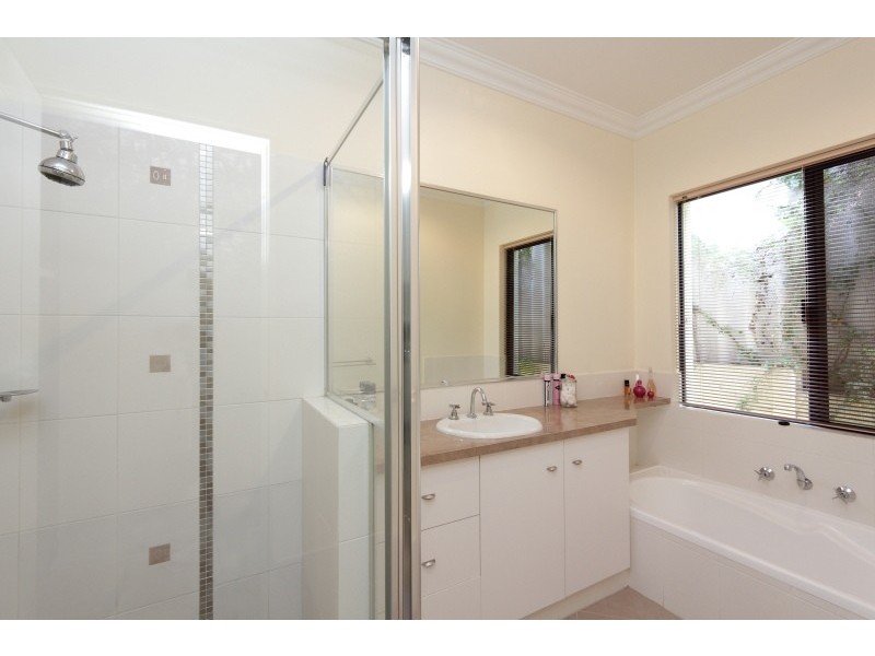 6B Mitchell St, Ardross WA 6153