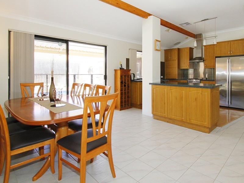 3 Petal Court, Munster WA 6166