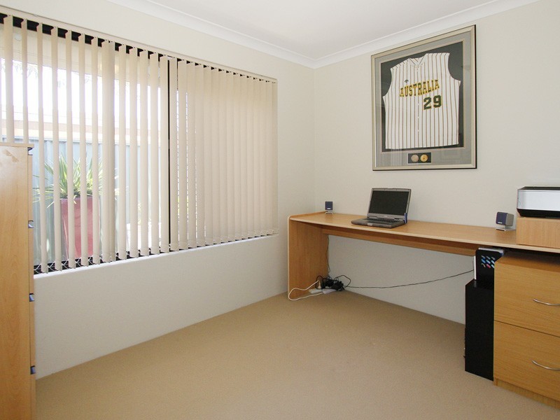 3 Petal Court, Munster WA 6166