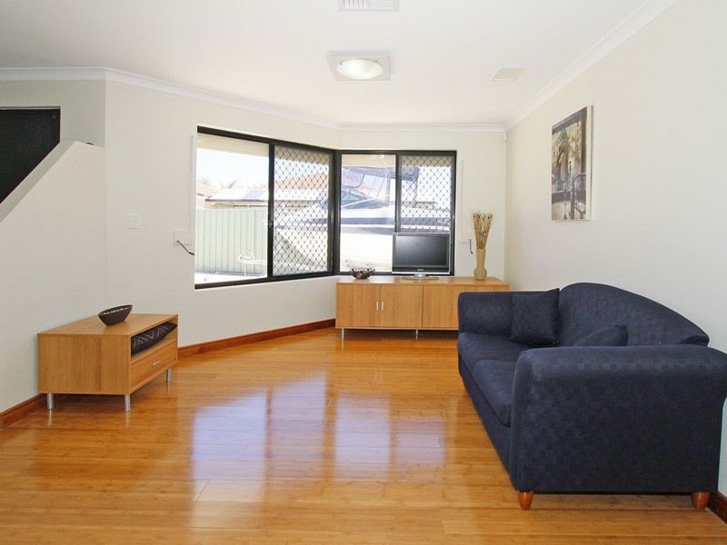 3 Petal Court, Munster WA 6166
