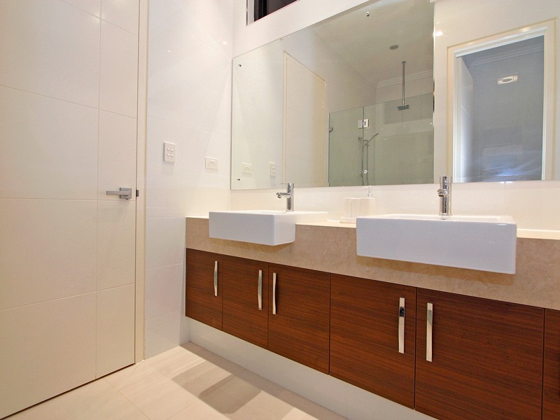 11 Hornsby St, Melville WA 6156