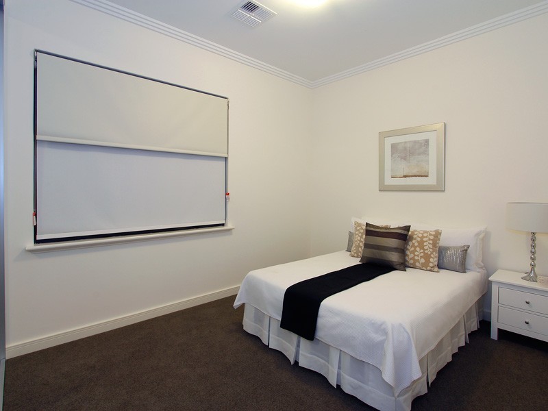 11 Hornsby St, Melville WA 6156