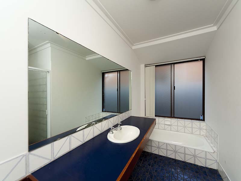 12 Spigl Way, Bateman WA 6150