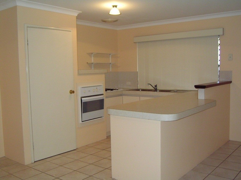 10 McNairn Cross, Leda WA 6170