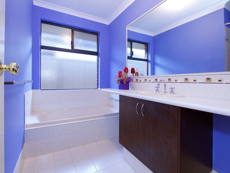 214 Fraser Rd, Canning Vale WA 6155