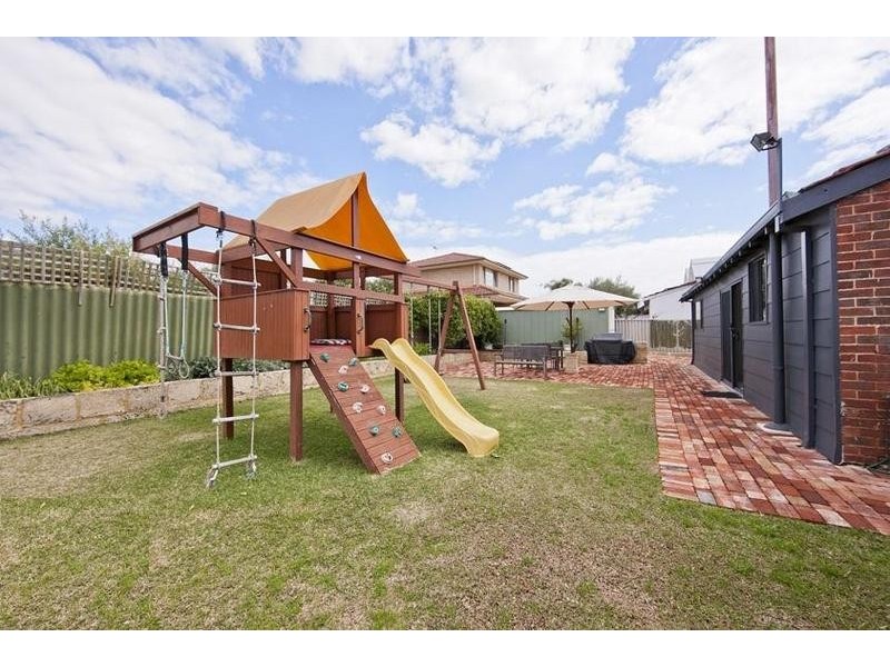 89 View Terrace, Bicton WA 6157