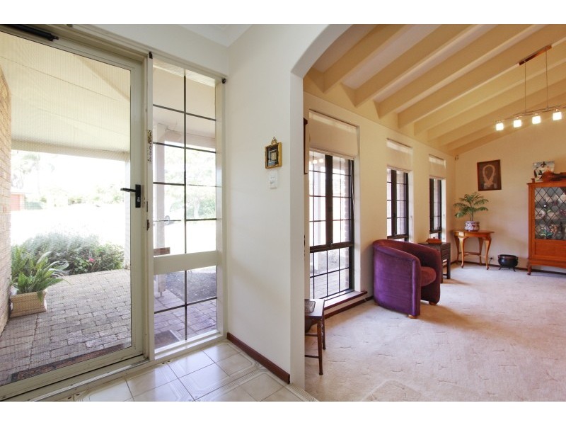 4 Pollard Pl, Booragoon WA 6154