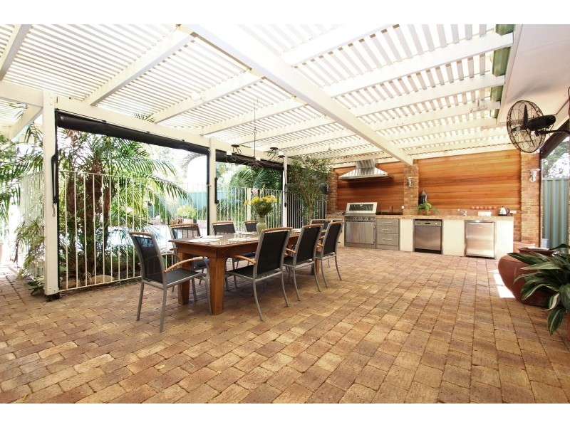 4 Pollard Pl, Booragoon WA 6154