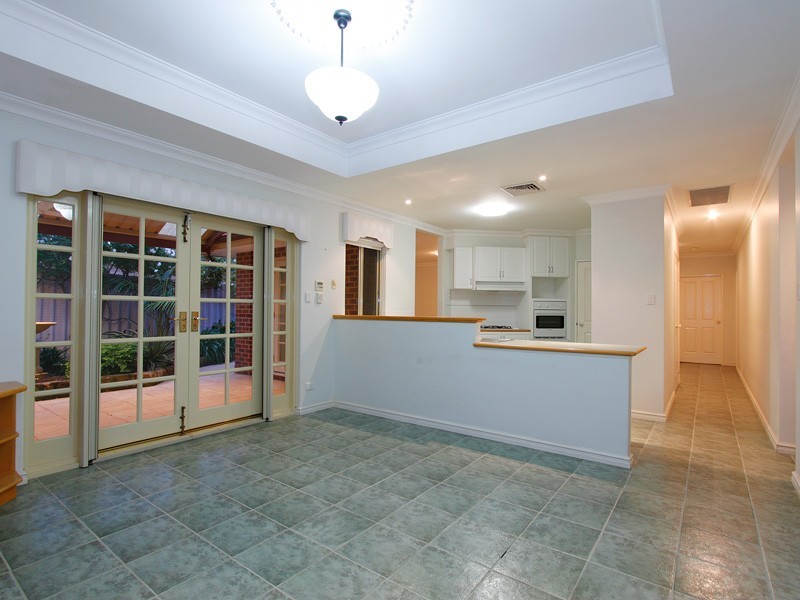 1/15 Windfield Rd, Melville WA 6156